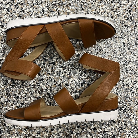 Nurture Comfort Ankle Strap Sandals - Picture 7 of 9